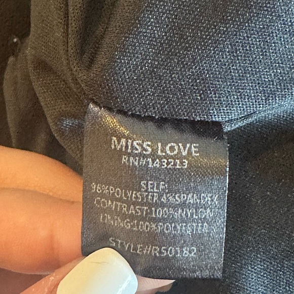 Fancy Lace Zip Romper - Picture 6 of 8